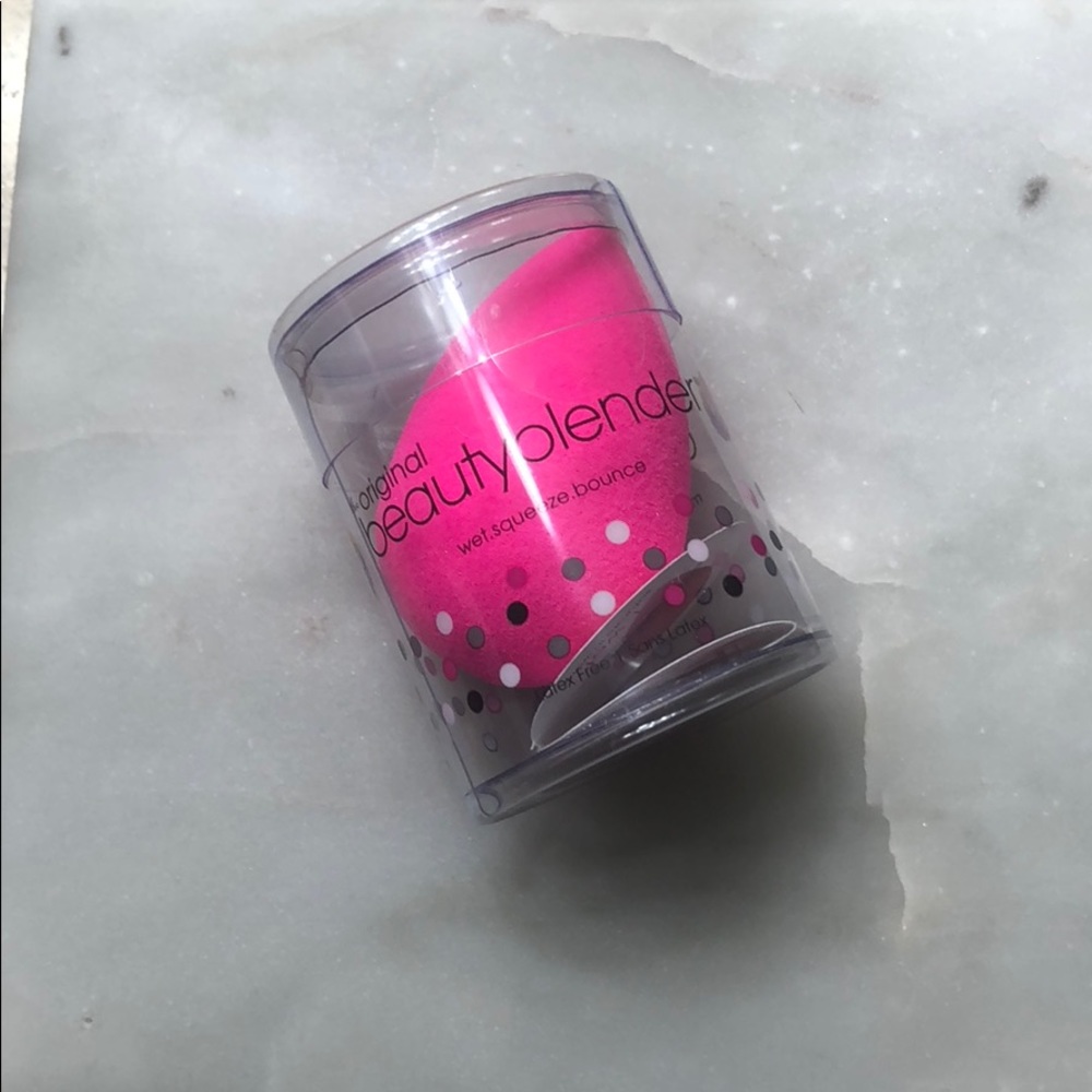 BNIB Original Beauty Blender-Pink